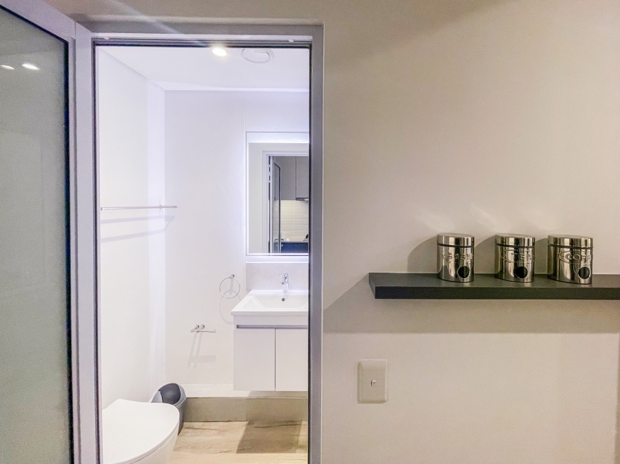 1 Bedroom Property for Sale in Woodstock Western Cape